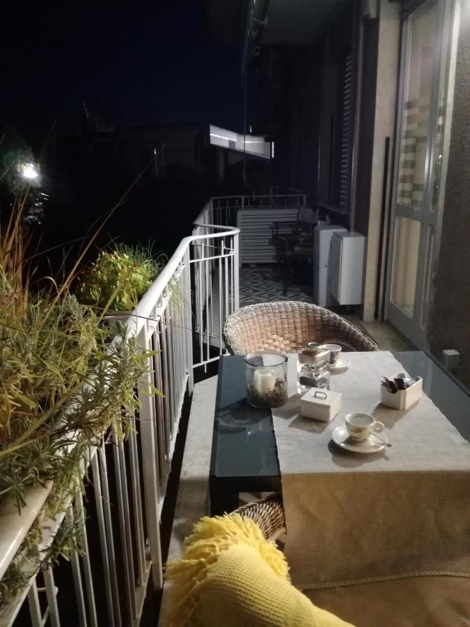 Suite 51 Appartamento Con Terrazzo A 50 Mt Dal Lago - Private Parking (Adults Only) Arona Exterior photo