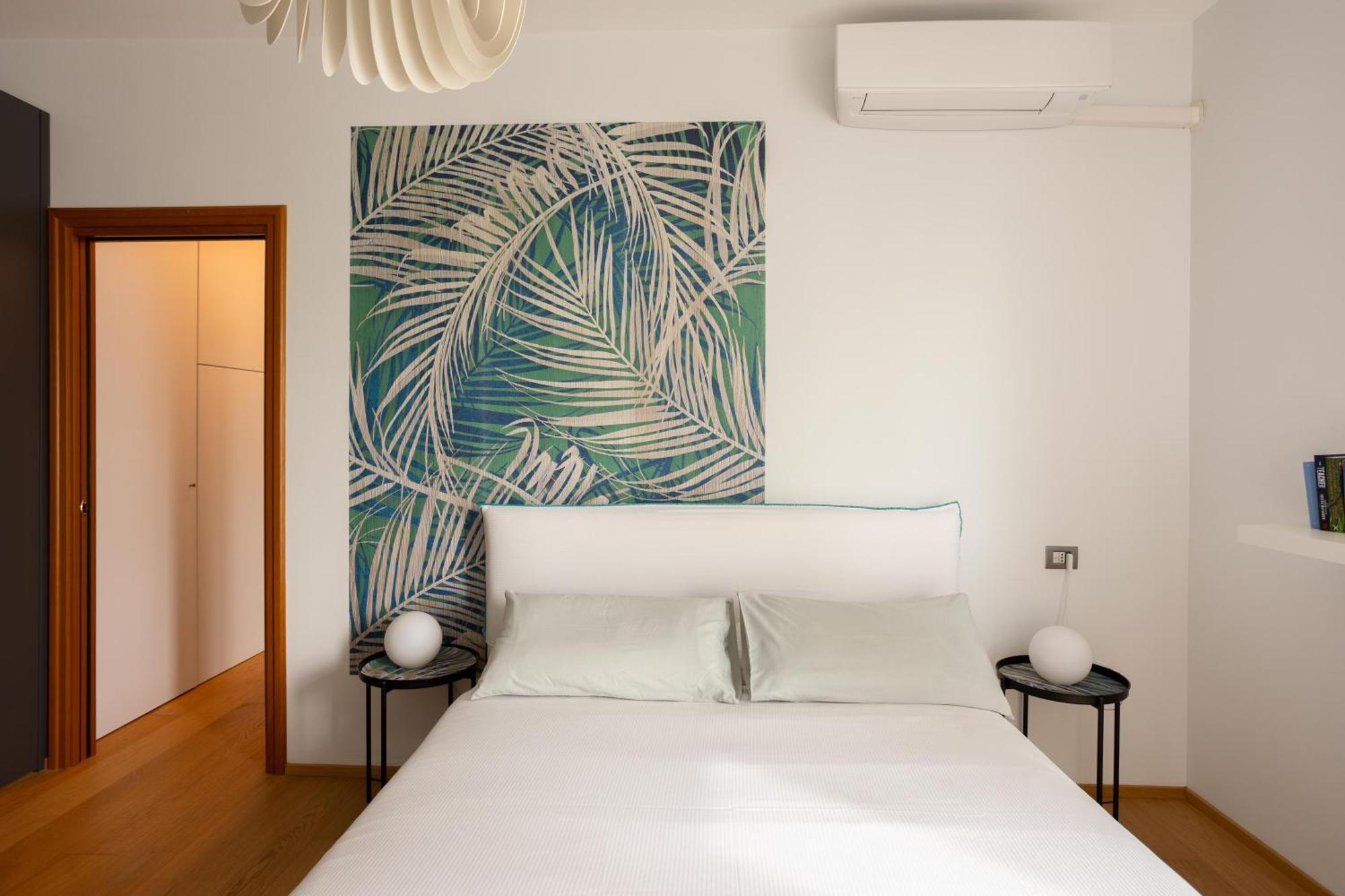 Suite 51 Appartamento Con Terrazzo A 50 Mt Dal Lago - Private Parking (Adults Only) Arona Exterior photo
