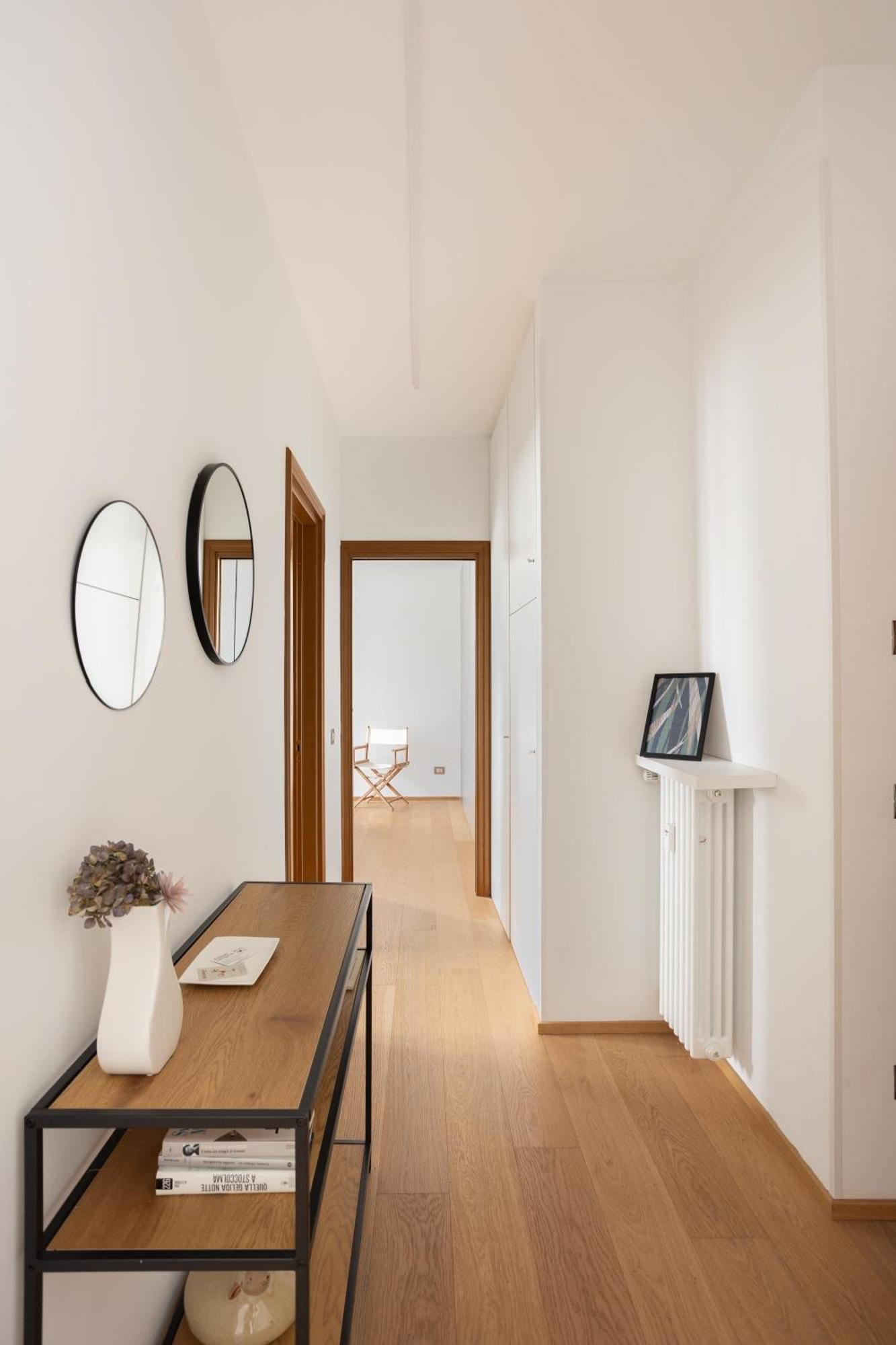 Suite 51 Appartamento Con Terrazzo A 50 Mt Dal Lago - Private Parking (Adults Only) Arona Exterior photo